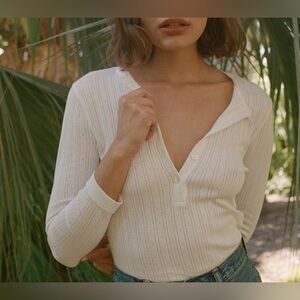 Doen PAOLA TEE -- SALT WITH RAINBOW TRIM